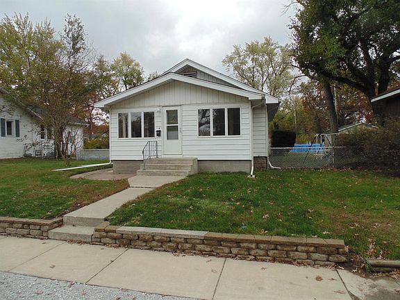 3rd image of 927 E 28th Ave