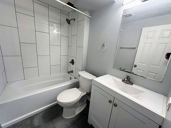 5th image of 38 W 65th St #1