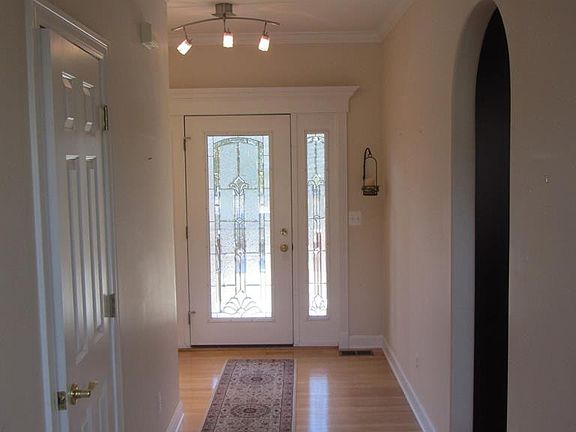 2nd image of 624 Florence Ct