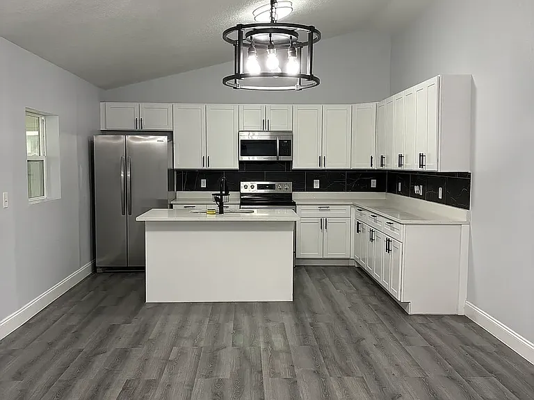 648 Pyramid Ave — Photo 15