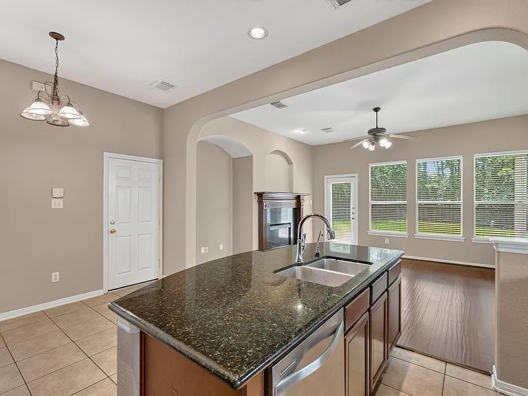 138 Zephyr Bend Pl — Photo 17