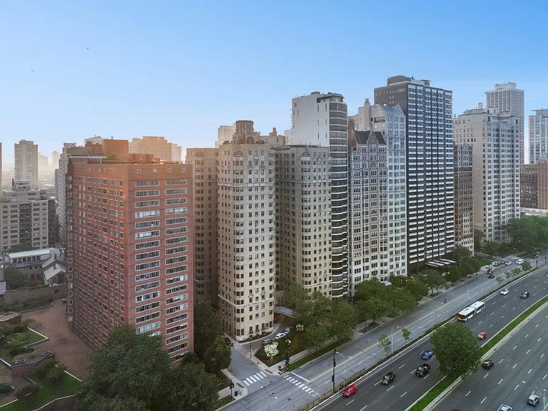 The Deco North Lake Shore — Photo 81