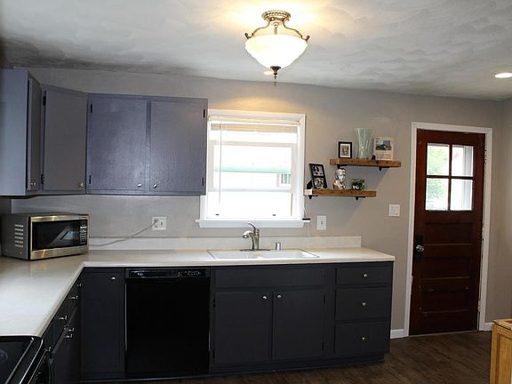 2nd image of 211 Riverlawn Ave