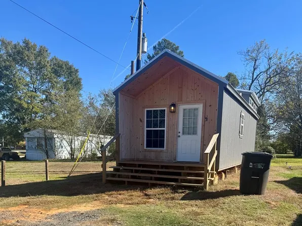 880 Presley St, Hooks, TX 75561