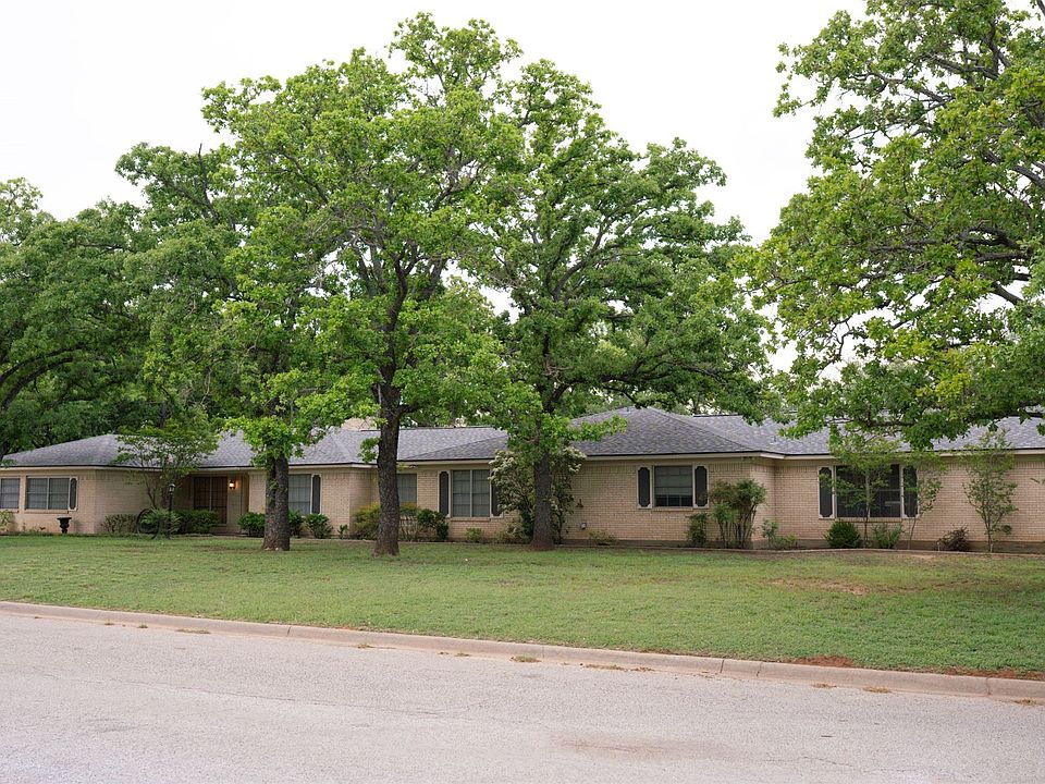 1st image of 515 Crestwood Dr
