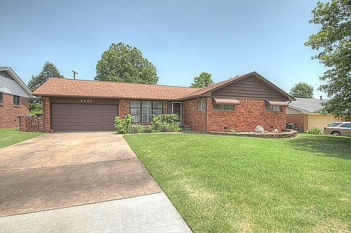 Great opportunity for 1st time Home Buyer or Investor - Clean and Ready to Personalize! One owner, a