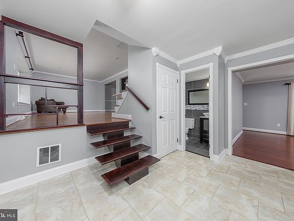 4th image of 728 Carter Hill Dr