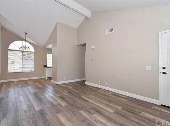 2nd image of 6 Sandpiper Ln