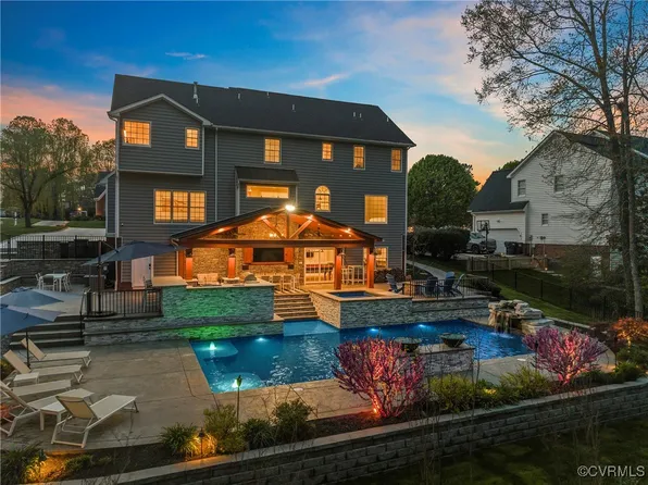 15560 Fox Cove Cir, Moseley, VA 23120