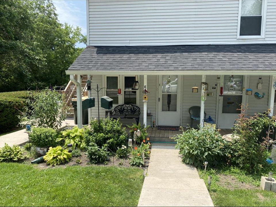 1st image of 512 Clearwater Dr #A