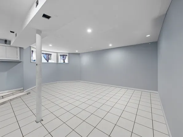 1323 Sutter Avenue image 36 of 50