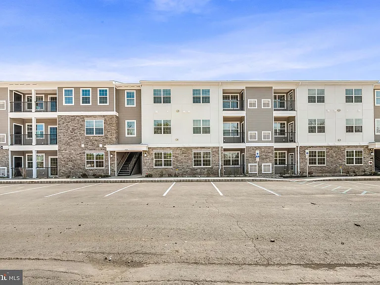 2307 Prince Hall Dr — Photo 43
