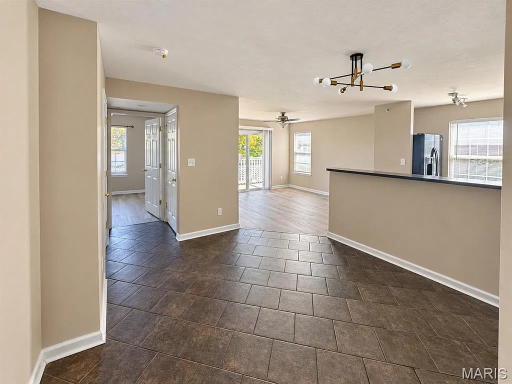 2 bed, 2.0 bath, 1018 sqft, $1,450 — Photo 3