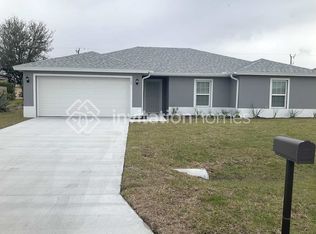 500 NW 7th Ter, Cape Coral, FL 33993
