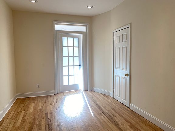 2nd image of 323 E 10th St APT 10