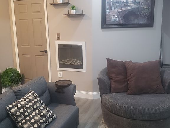 Fireplace heater in living space (electric)