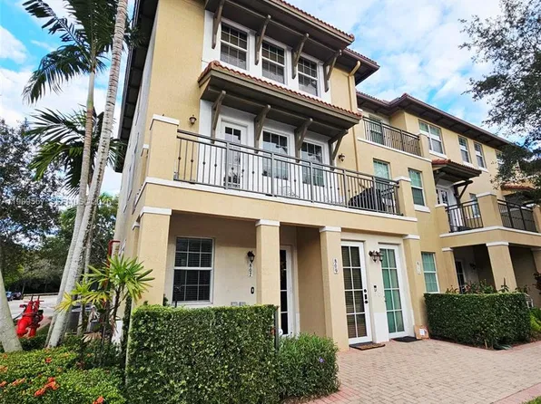 809 SW 147th Ave #1401, Pembroke Pines, FL 33027