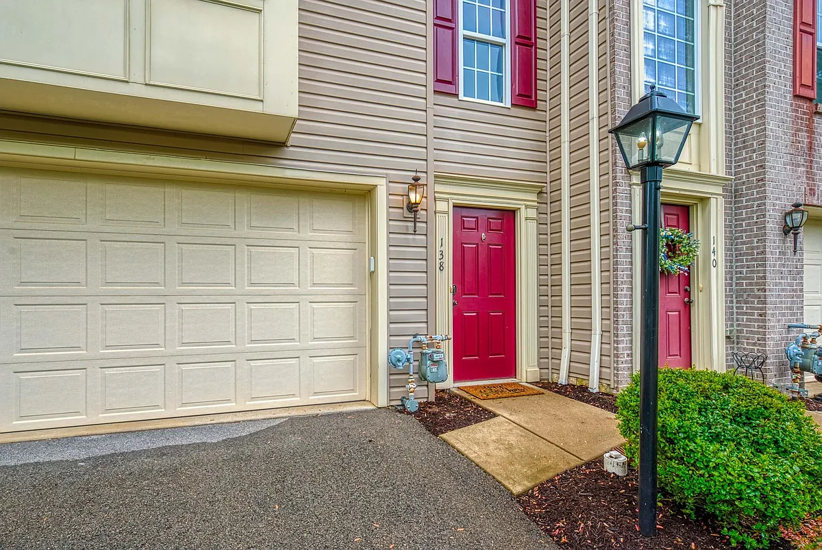 Building Photo - 138 Broadstone Dr