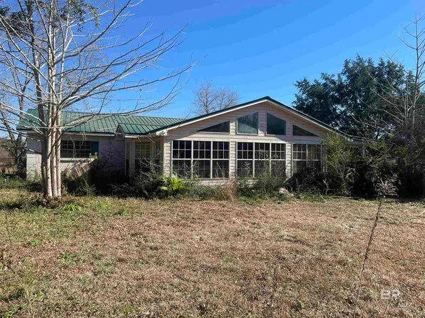994 Dogwood Rd, Brewton, AL 36426
