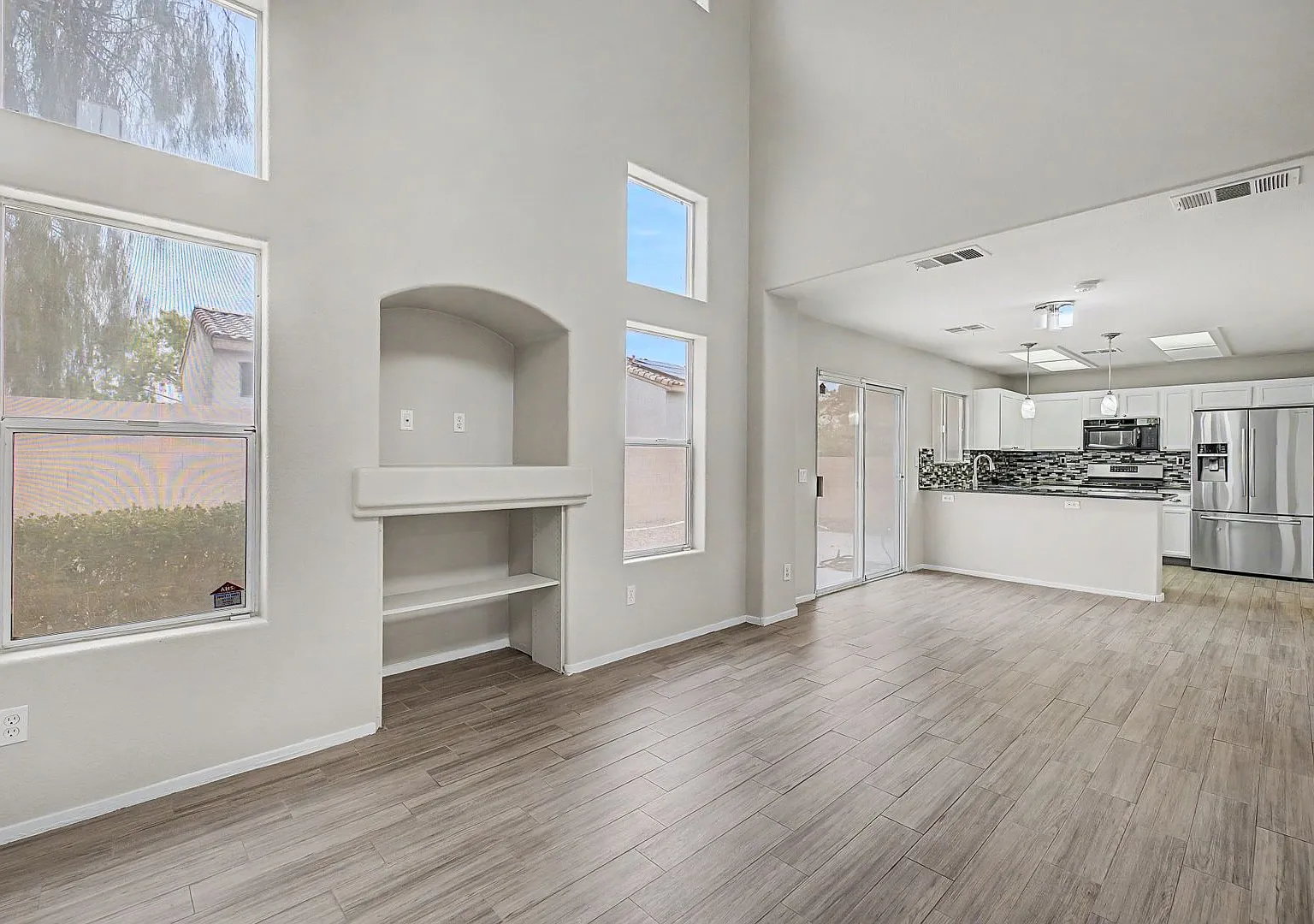 3-Bedroom home in the Northwest near both Air Force bases! — Photo 4