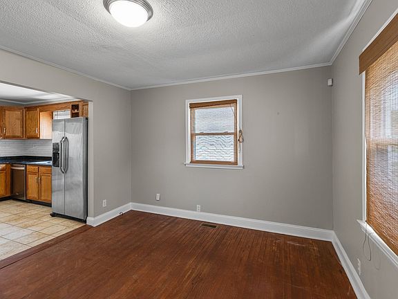 5th image of 312 Valeria St