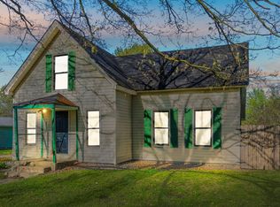 335 S Oak St, Waterloo, IN 46793