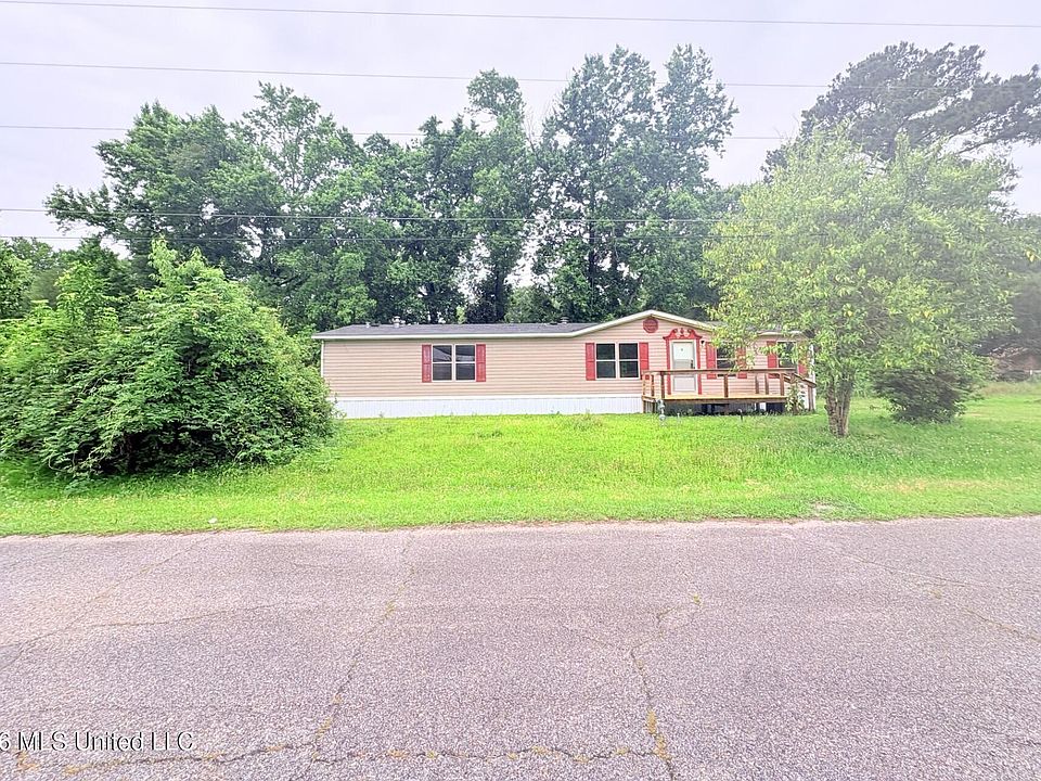 1st image of 4 Hurst Dr