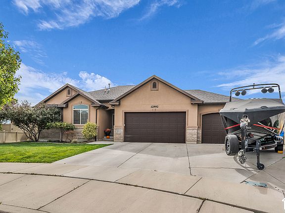 3rd image of 12992 S Geronimo Cir
