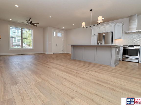 3rd image of 705 Blue Sage Blvd