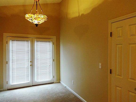 4th image of 103 Bill Park Dr #0