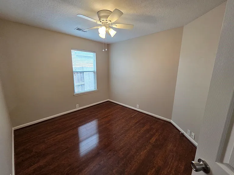 4702 Pin Oak Creek Ln — Photo 18