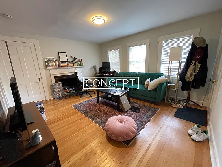 38 Gibson St #5D — Photo 2