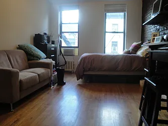 Rented by DSA Realty Midtown West