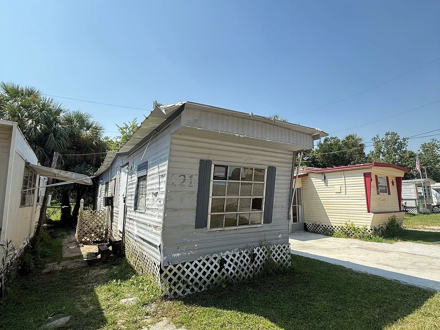 Two-Bedroom Handyman Special - Daytona Beach, Florida — Photo 1