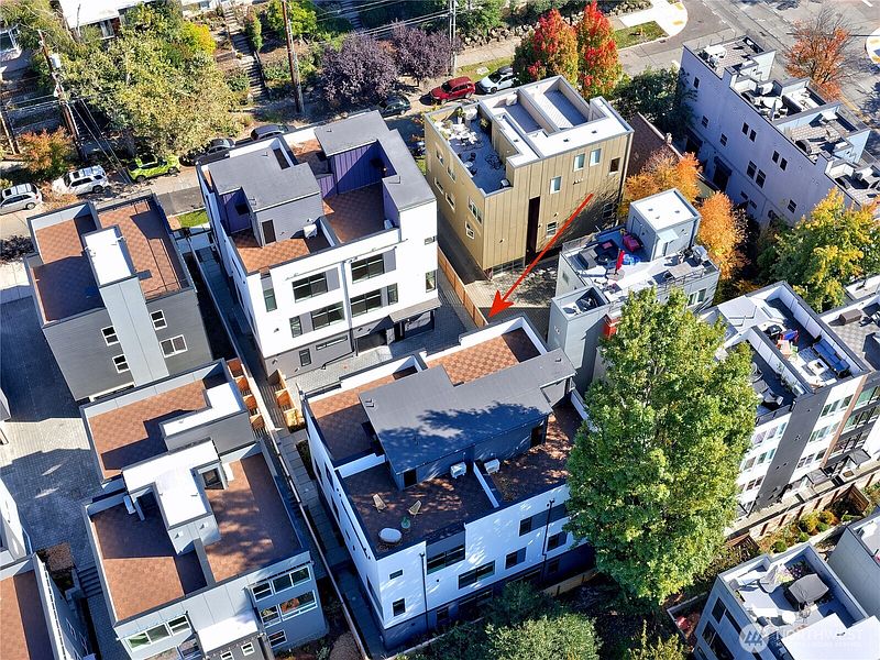 3rd image of 717 15th Avenue #D