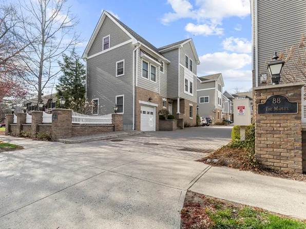 88 Maple Tree Avenue APT H, Stamford, CT 06906