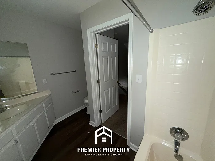 7118 Roundstone Dr — Photo 16