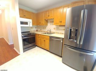 359 Potomac Dr, Basking Ridge, NJ 07920