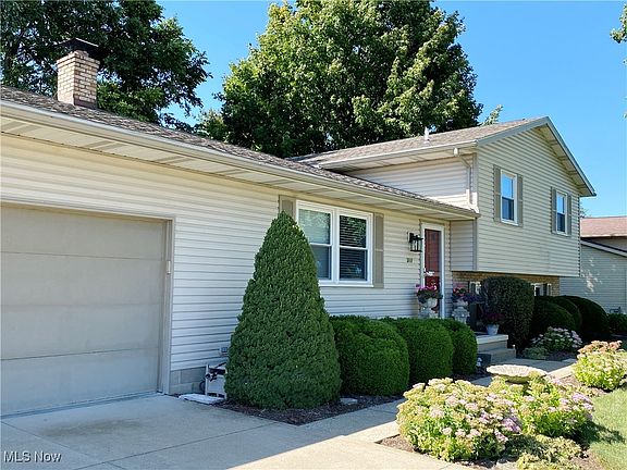 2nd image of 311 Villard St
