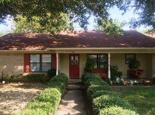 545 Winchester Dr, Chandler, TX 75758