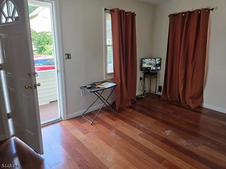426 Tompkins St #1 — Photo 4