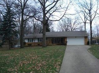 1241 High Point Cir, Amherst, OH 44001