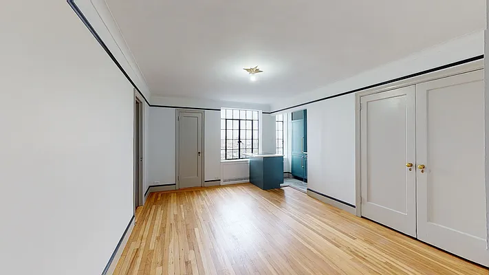 Rented by Bond New York | media 28