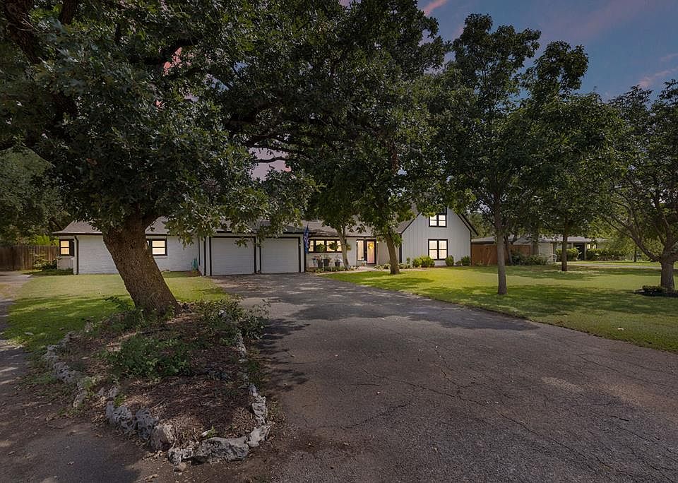 1st image of 131 Elm Way