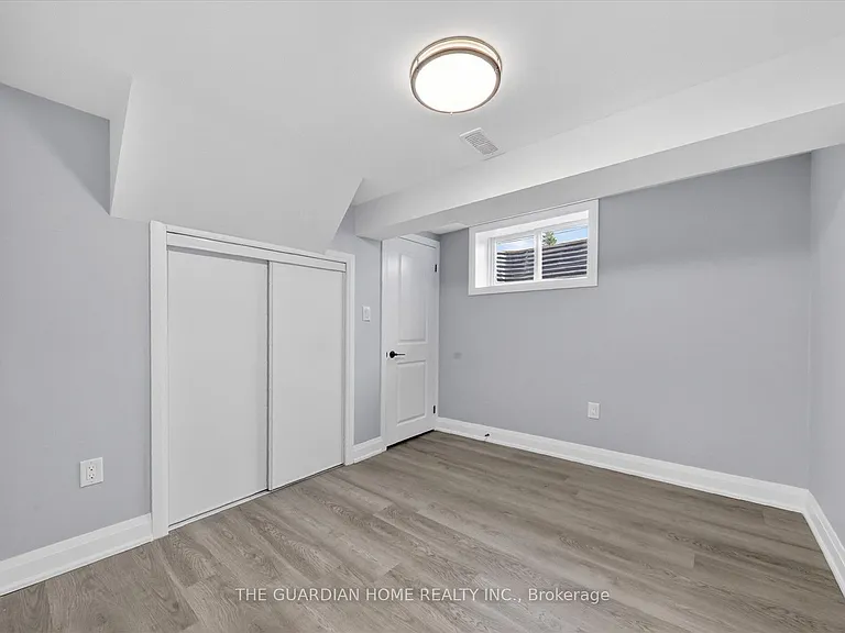 64 Gatineau St #BASEMENT — Photo 12