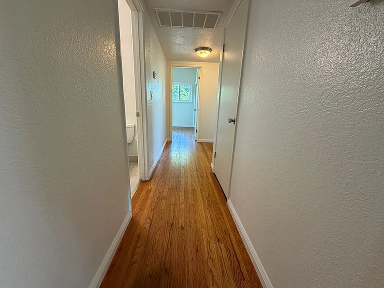 8945 Fashion Dr — Photo 12