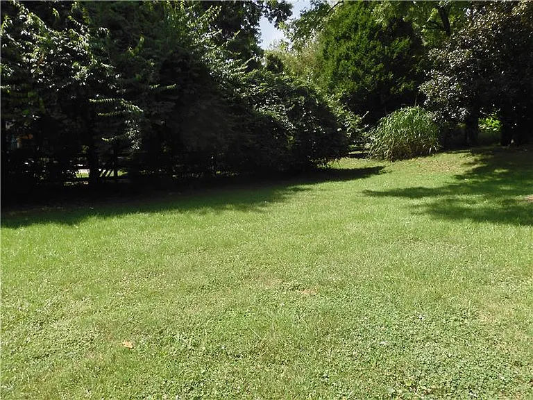 303 Birchwood Dr — Photo 40