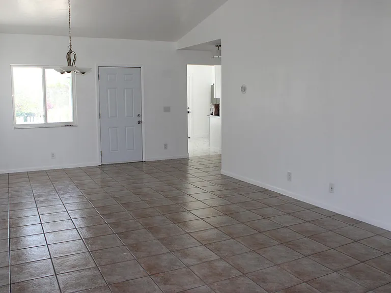 3883 Island Club Cir W — Photo 7
