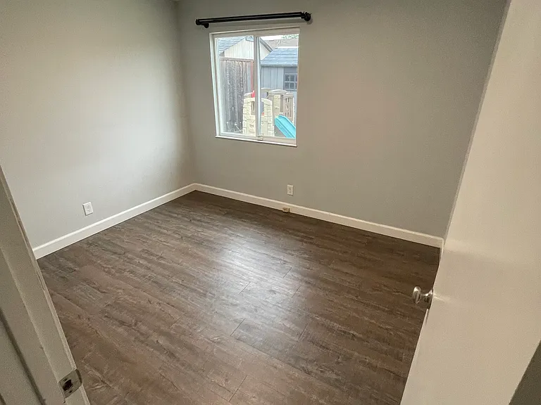 1534 Ventura Way — Photo 8
