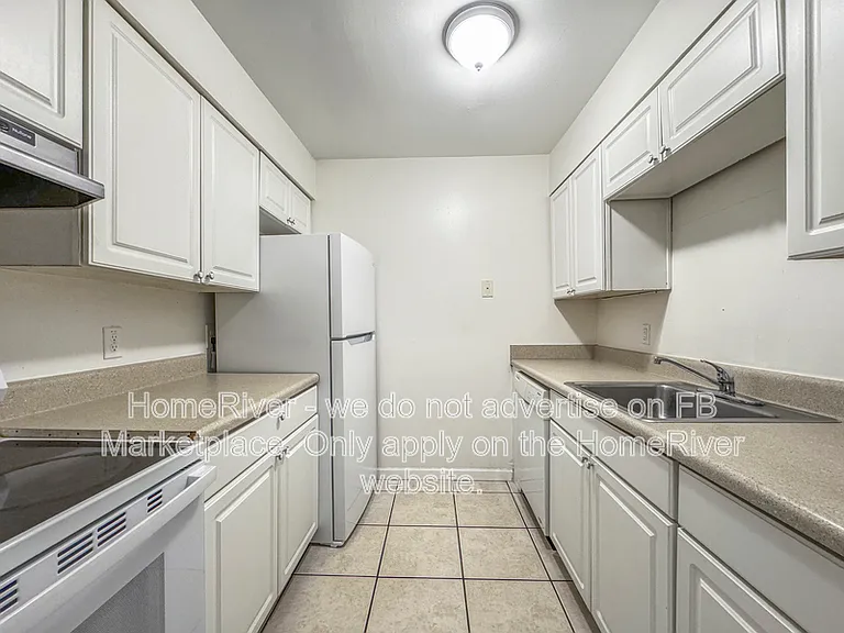 9101 W Hillsborough Ave #I110 — Photo 3